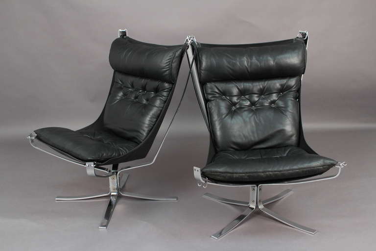 Scandinavian Modern A Pair of Sigurd Ressel "Falcon" Chairs