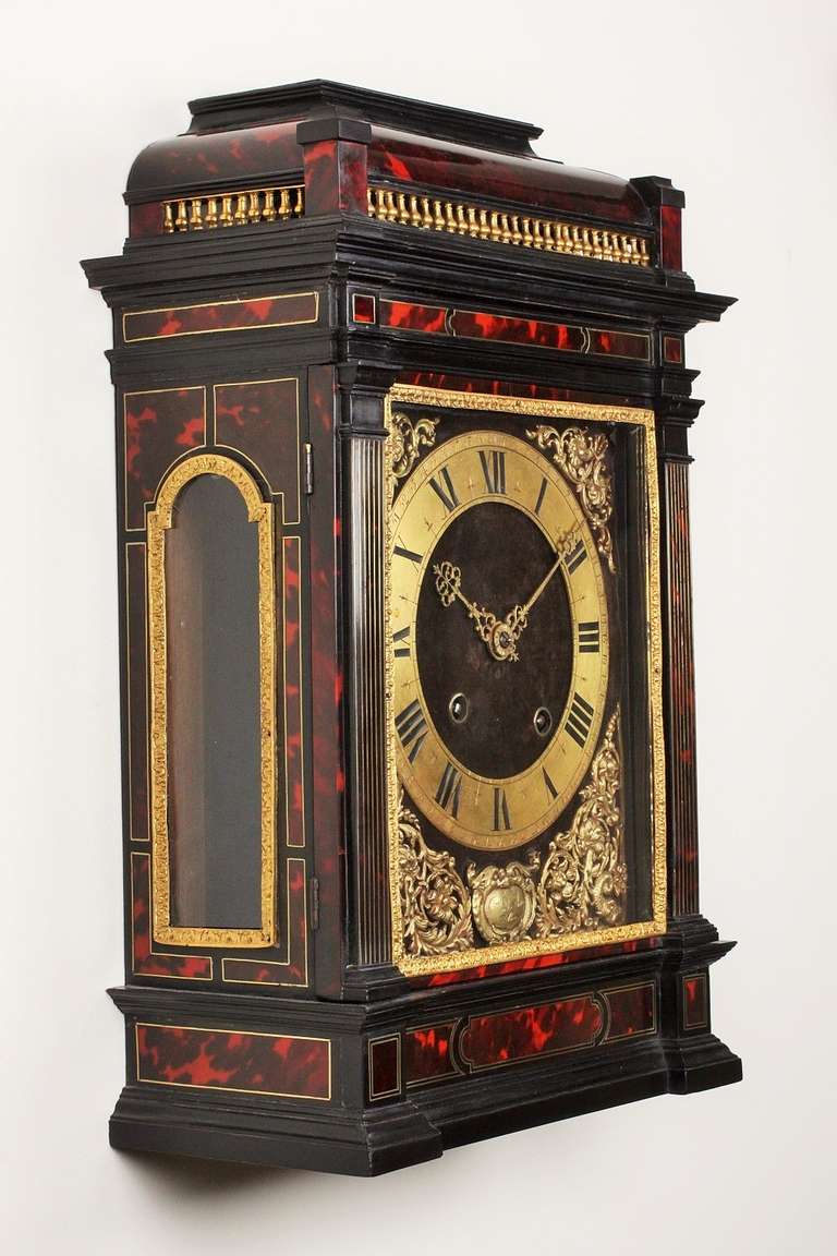 18th Century and Earlier A French Louis XIV ebony and tortoise 'Religieuse' by Claude Arthus, circa 1670. For Sale