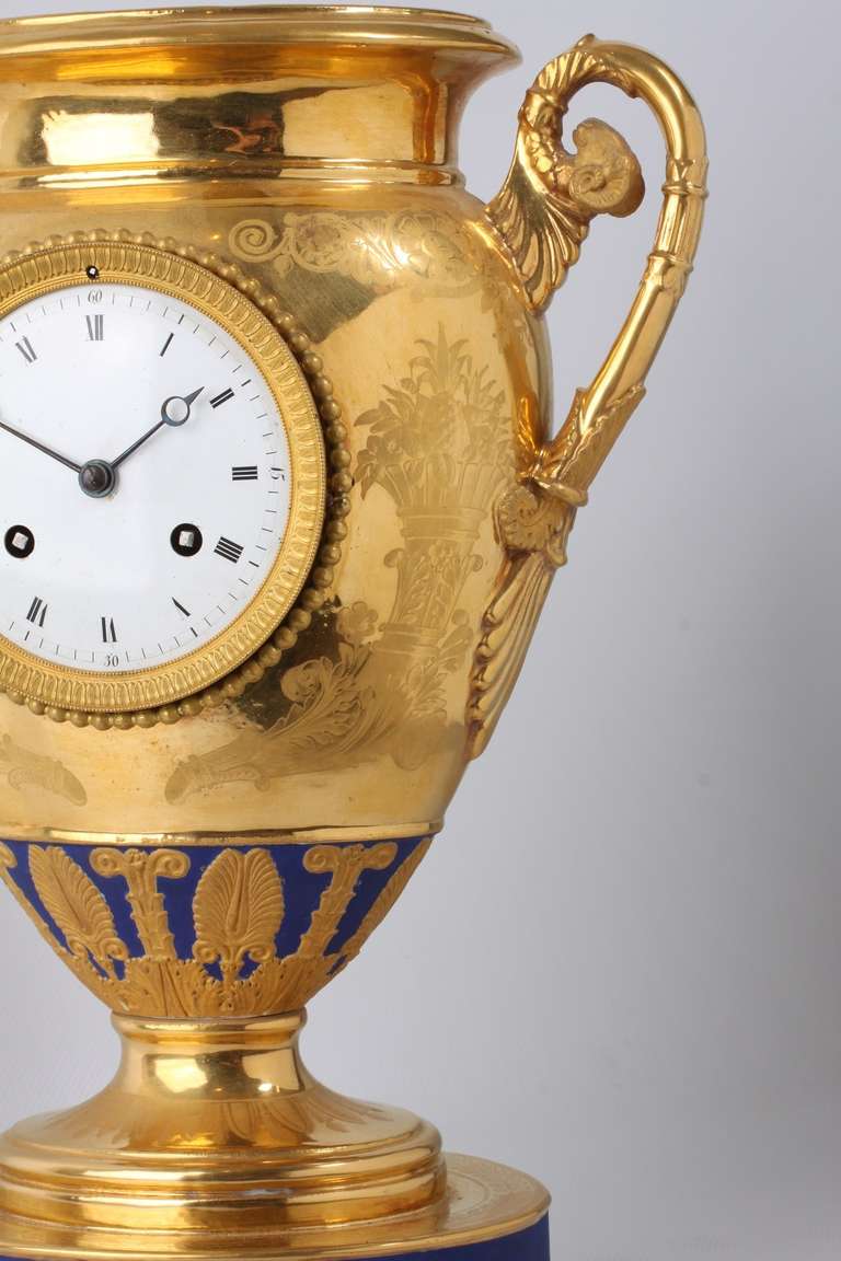 Fine French Empire 'Sevres' Gilt Porcelain Urn Mantel Clock, circa 1800 For Sale 3