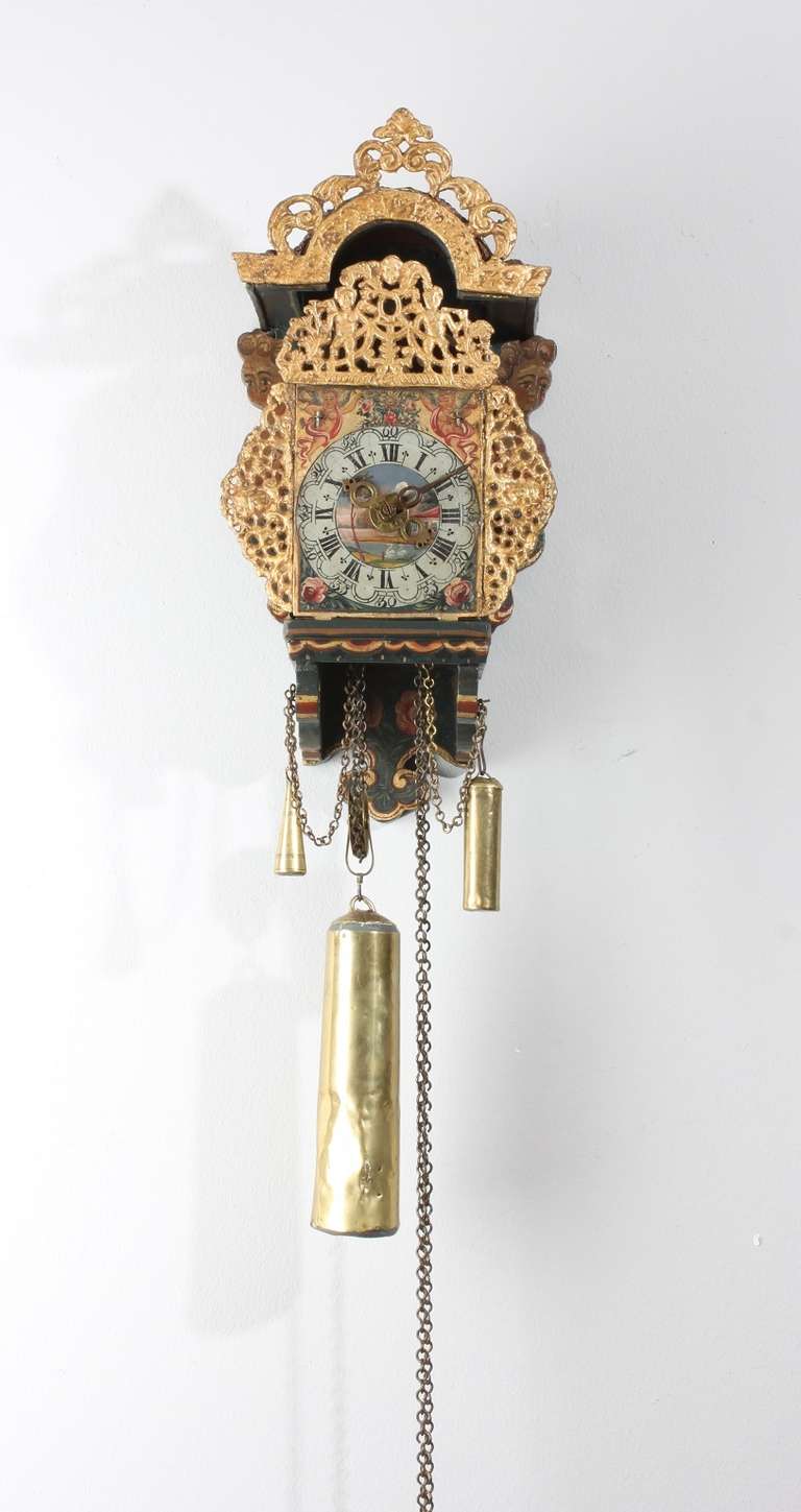 Dutch A fine small Frisian 'stoelschippertje' wall clock, circa 1780 For Sale
