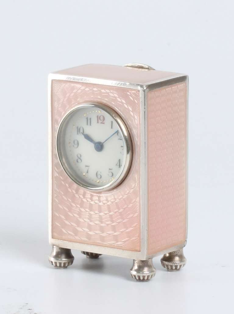 Miniature Swiss Silver Pink Translucent Enamel Timepiece, circa 1900 In Excellent Condition For Sale In Amsterdam, NL