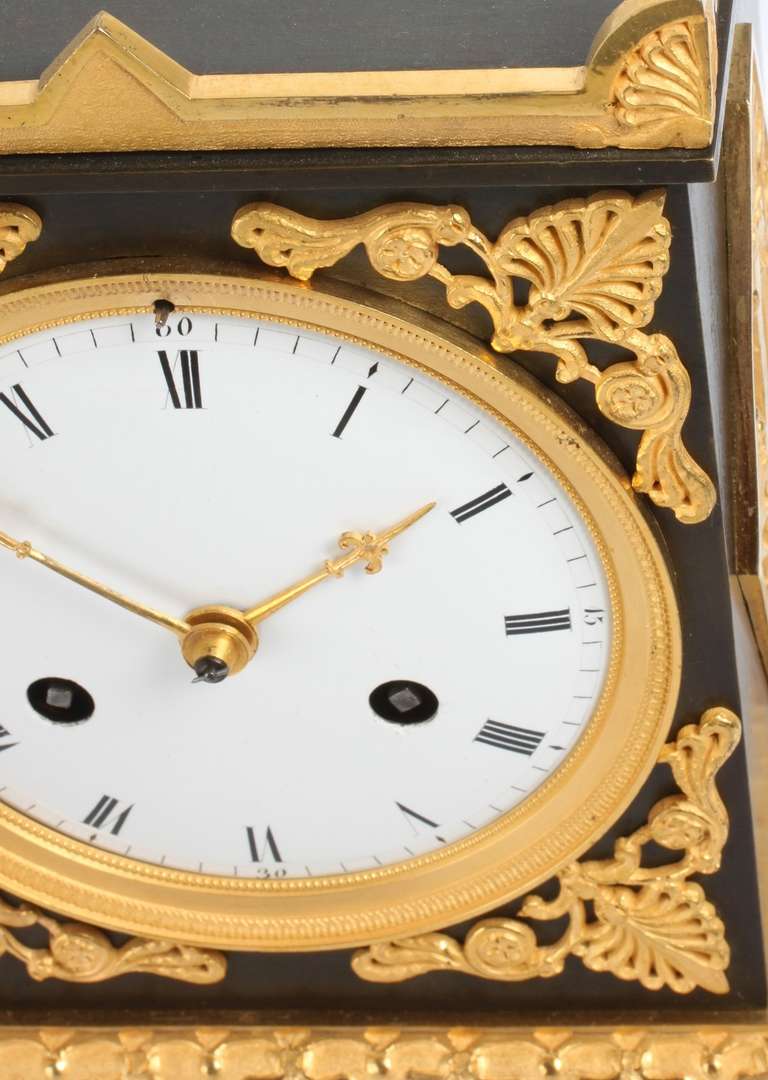 Attractive Small French Empire Mantel Clock, circa 1800 For Sale 2