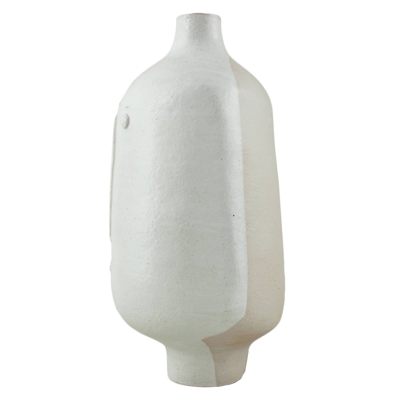 White Enameled Stoneware Lamp by Dalo, 2014. Unique piece.

Dimensions: H 61 cm - W 37 cm - D 32 cm

Dalo is a ceramic work­shop that reunites Paris ceramists Daniel and Loïc under a com­mon con­cept and know-how. Instantly rec­og­niz­able in