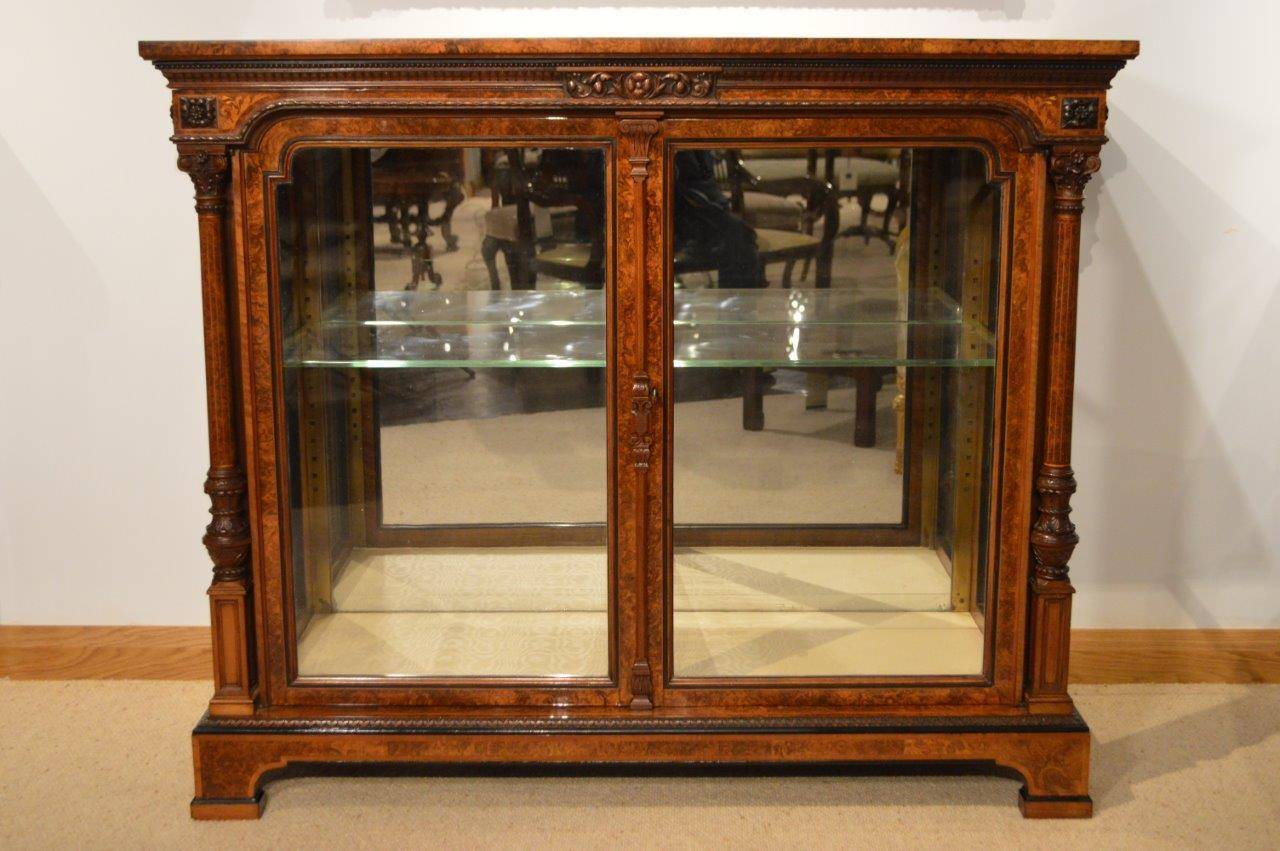 Exhibition Quality Burr Walnut Victorian Period Two-Door Pier or Display Cabinet For Sale 4