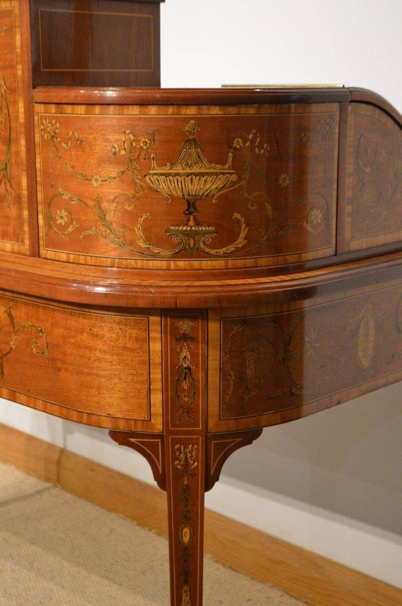 Late Victorian Stunning Quality Marquetry Inlaid Sheraton Revival Carlton House Desk