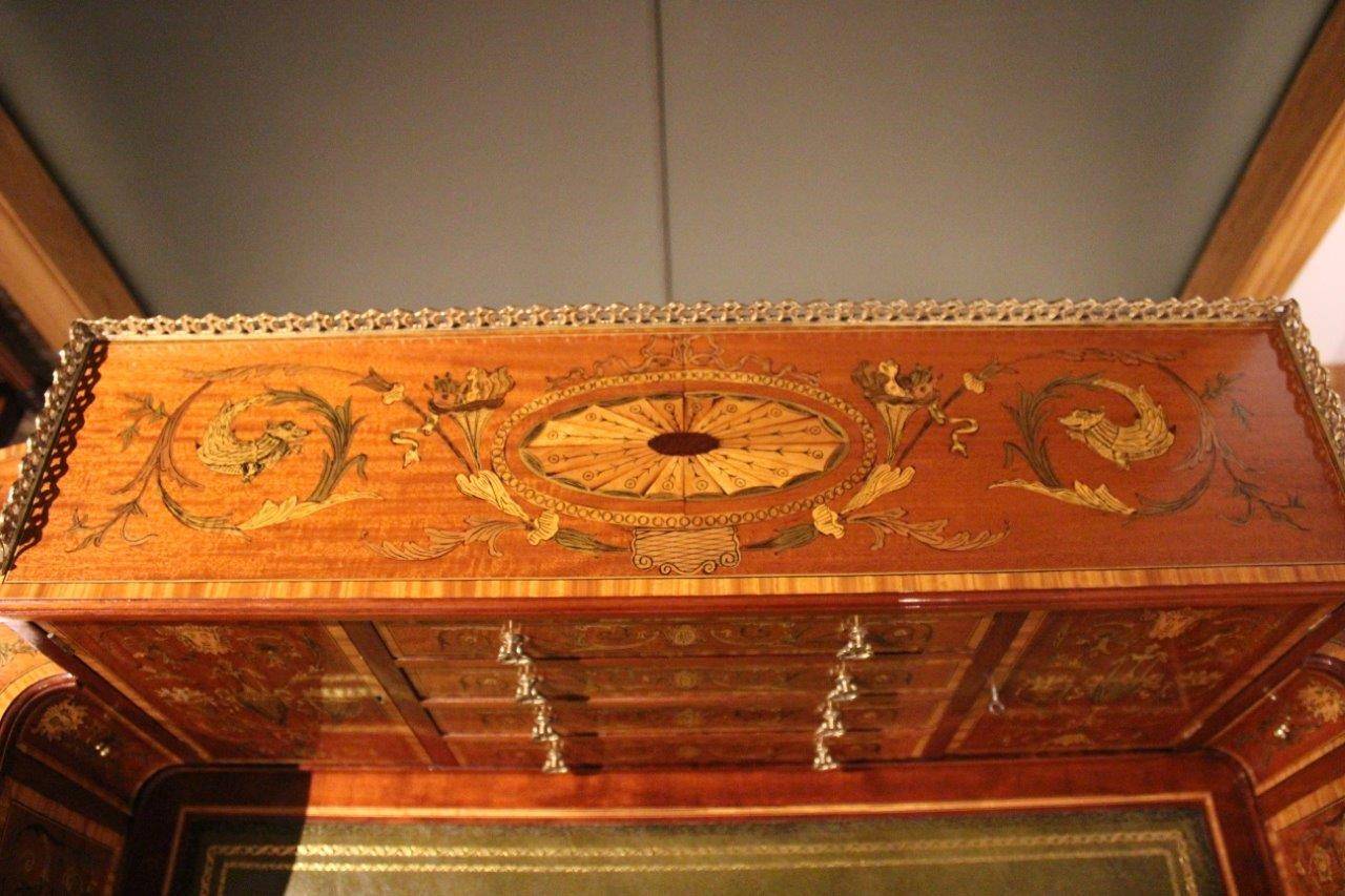 Stunning Quality Marquetry Inlaid Sheraton Revival Carlton House Desk 4