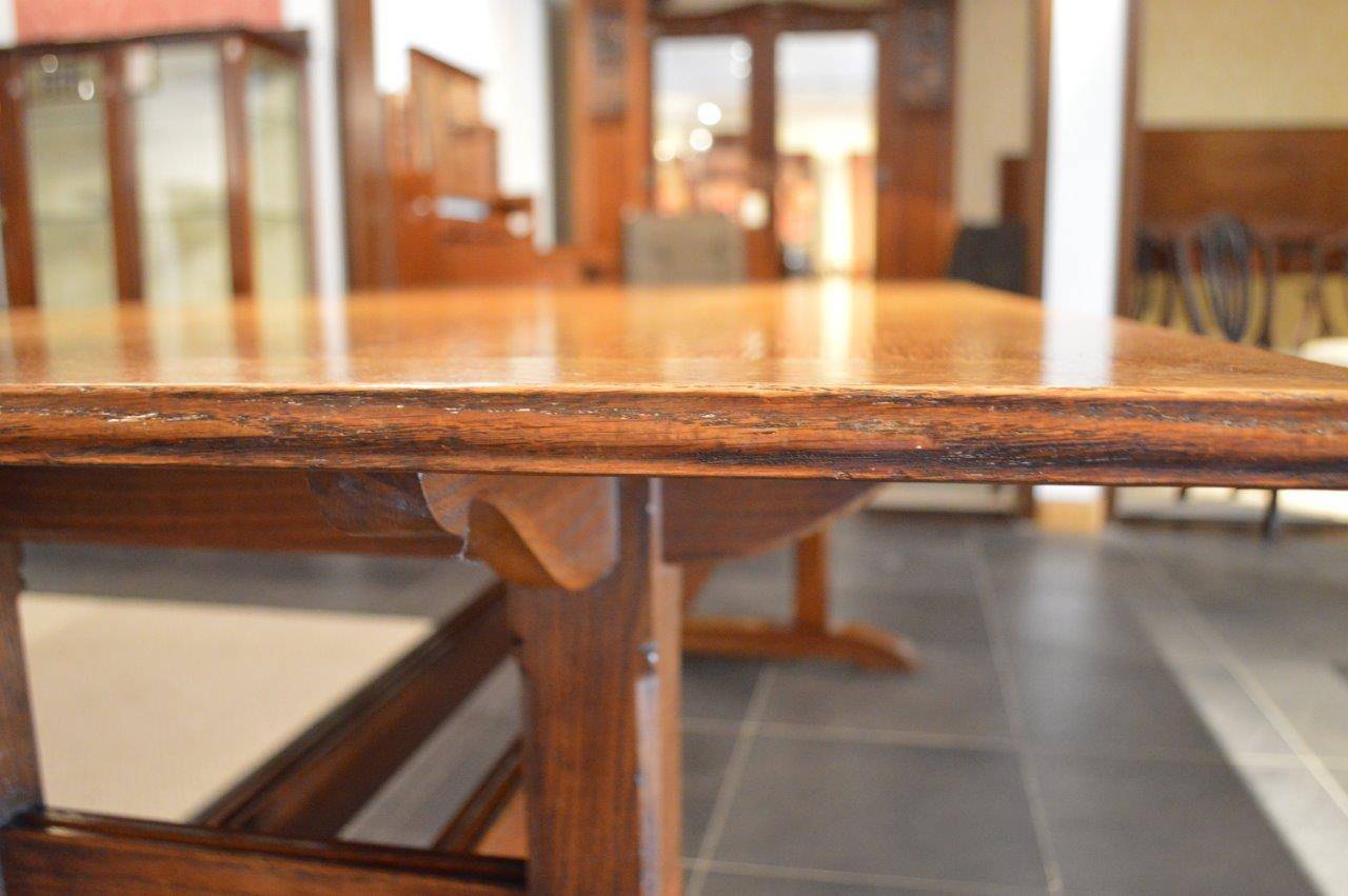 Rare Oak Arts & Crafts Period Dining Table by Arthur Simpson of Kendal In Excellent Condition In Darwen, GB