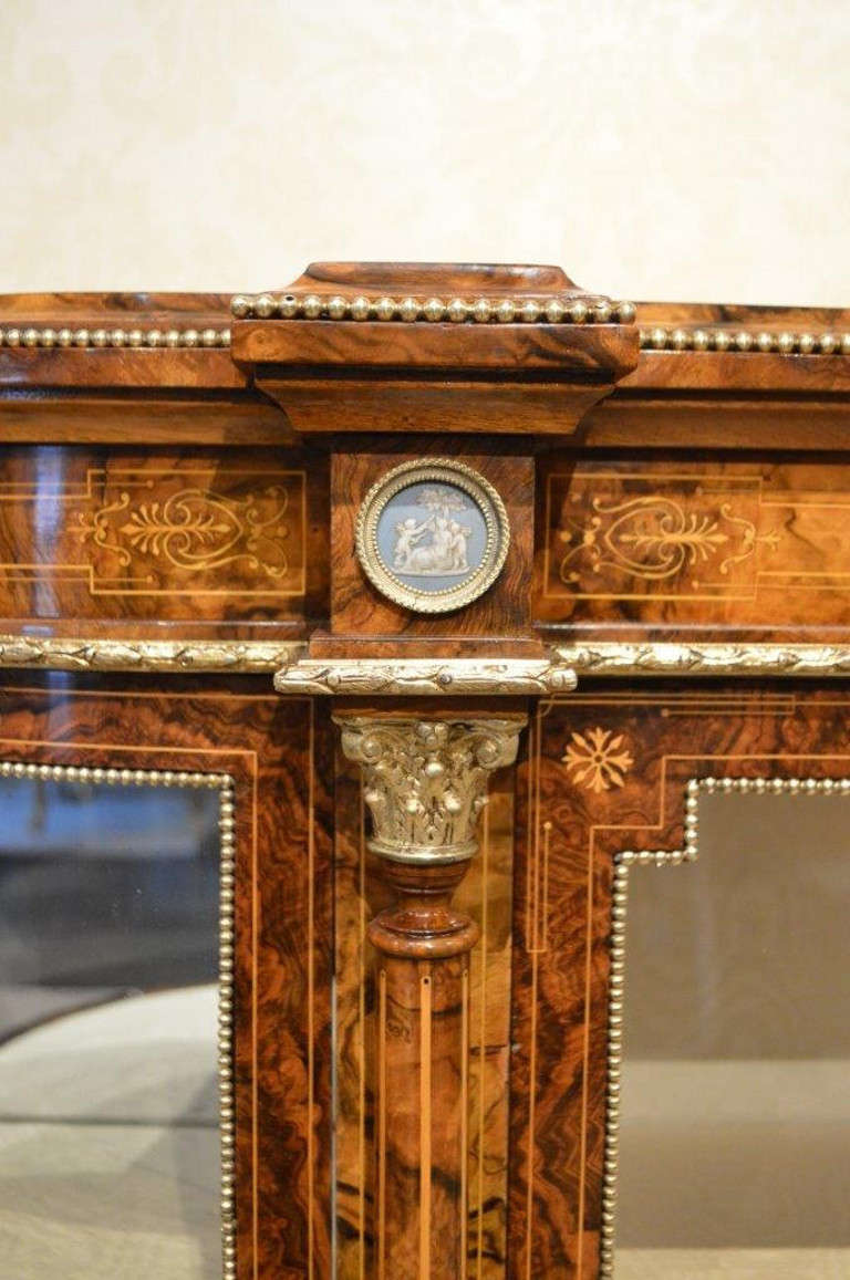 19th Century A Beautiful Burr Walnut Victorian Period Antique Credenza