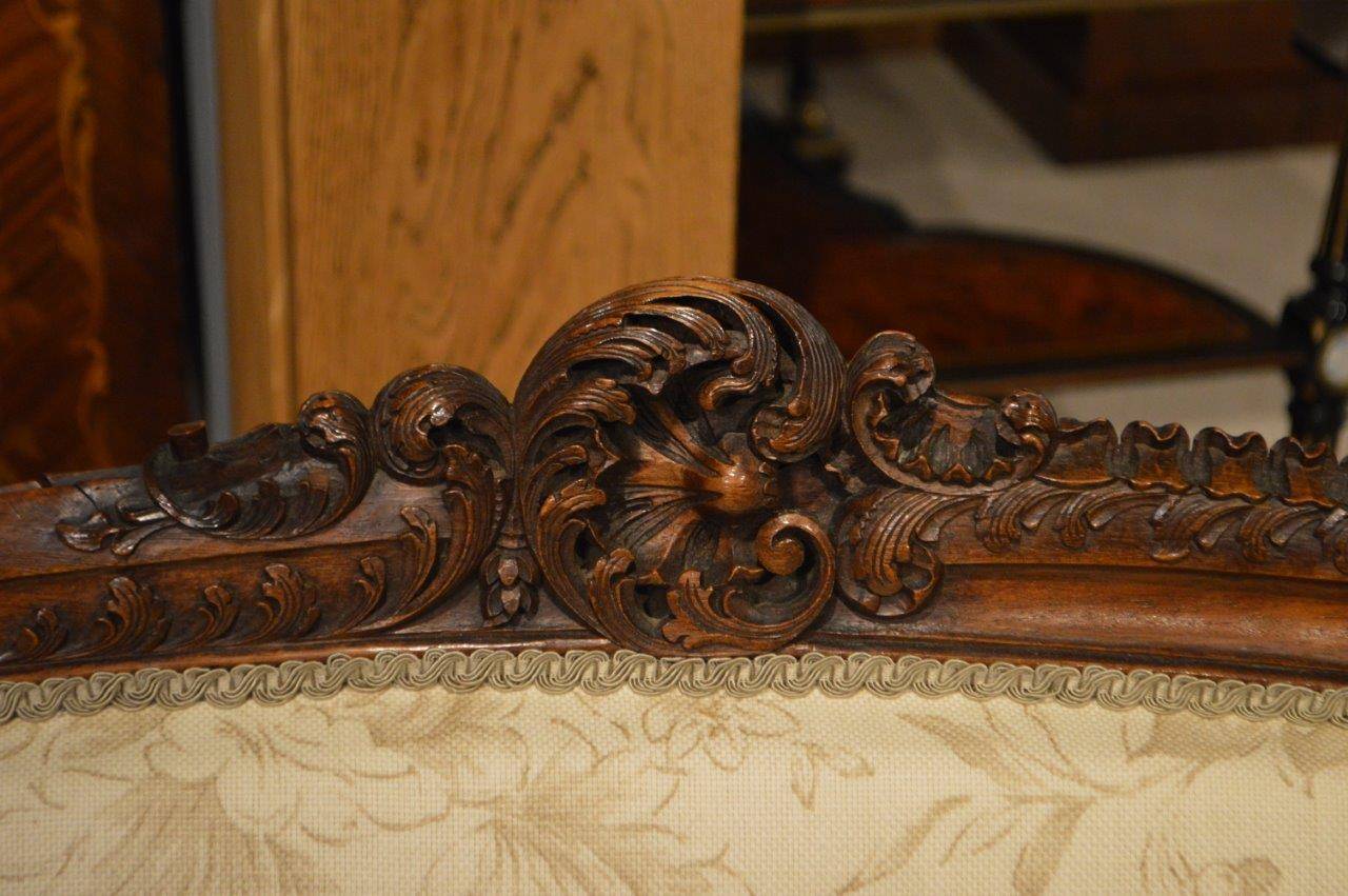 Victorian French Finely Carved 19th Century Walnut Antique Settee or Canapé