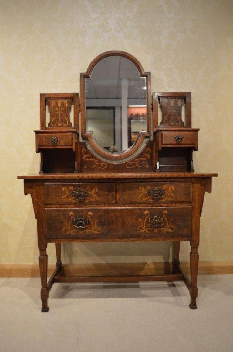 arts and crafts dressing table