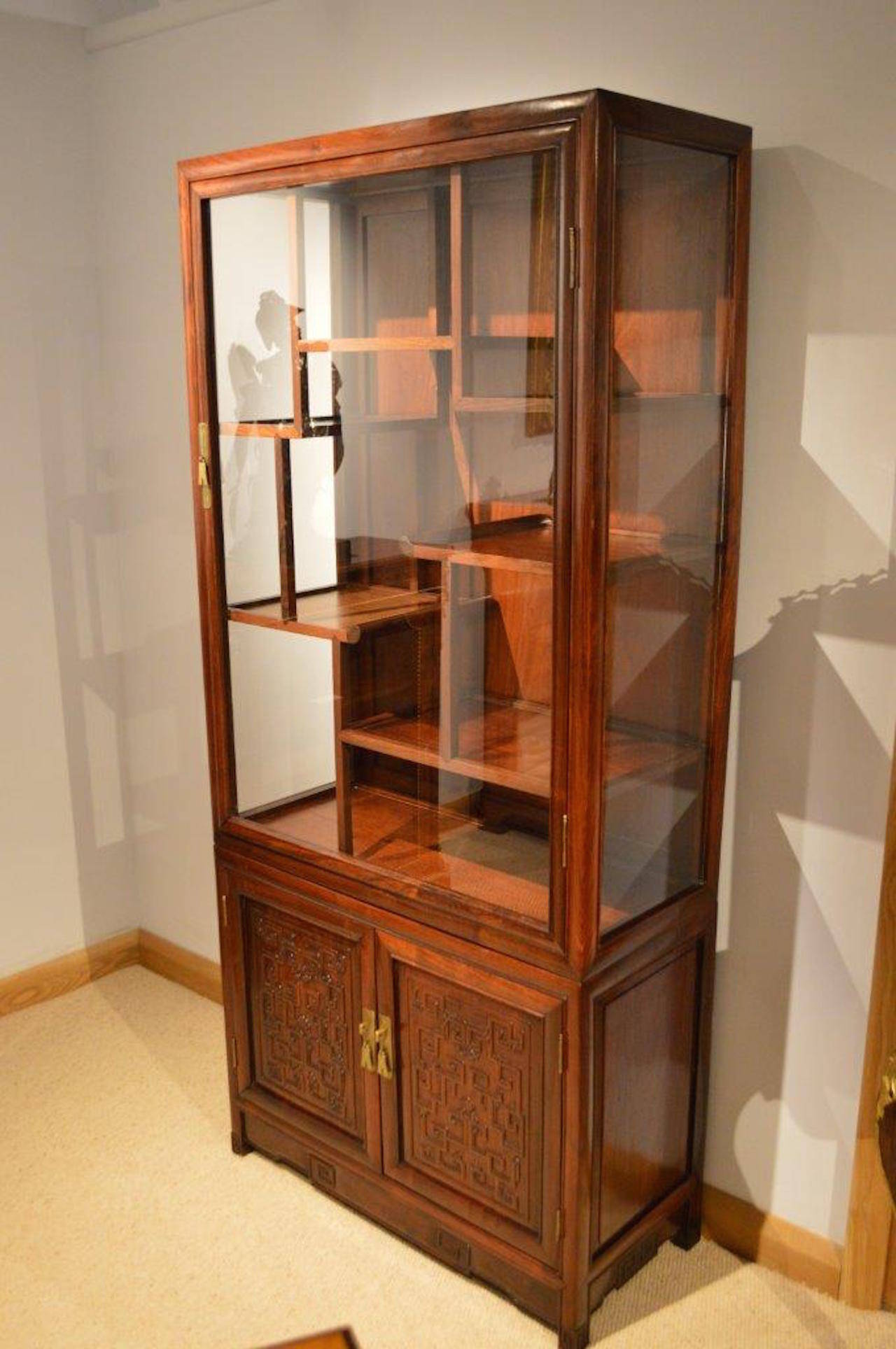 Hardwood Chinese Antique Display Cabinet 1