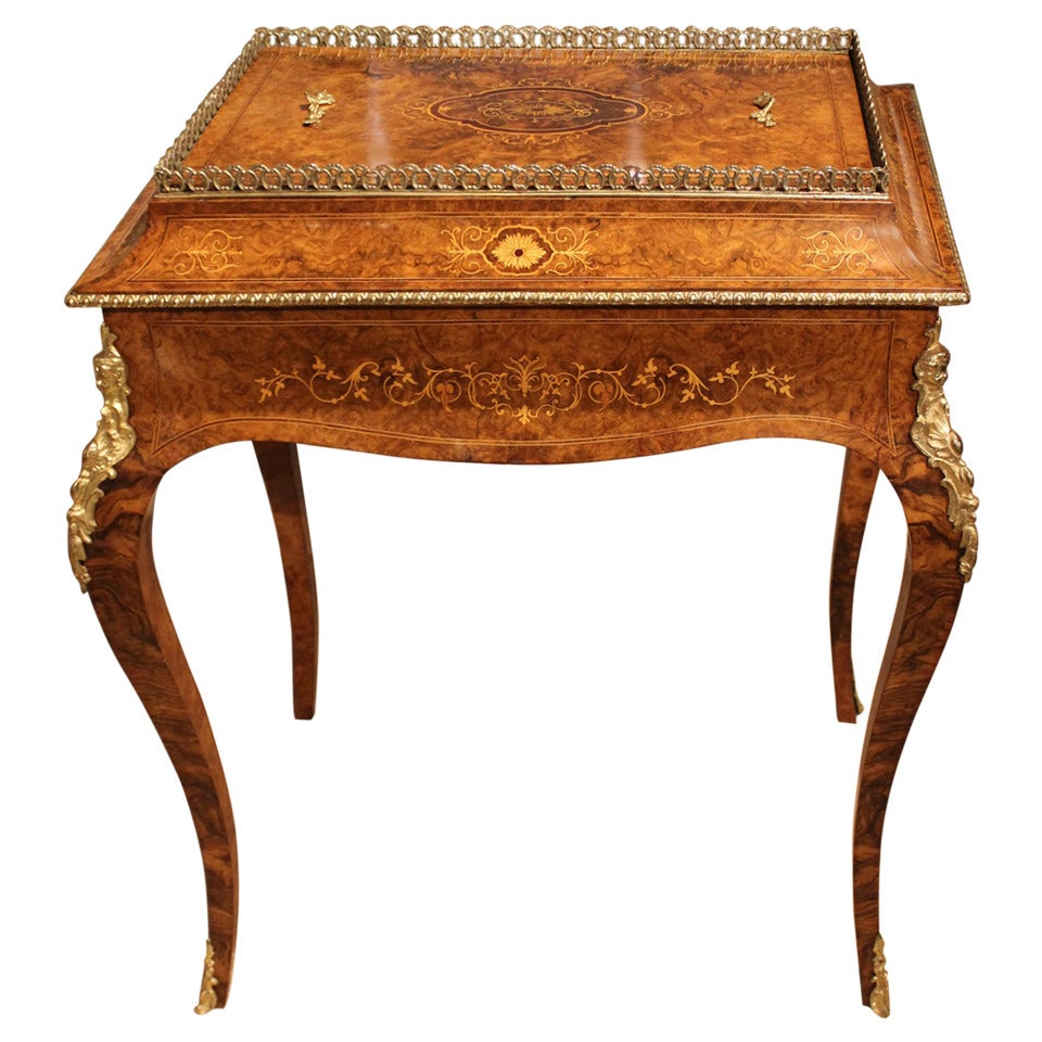 Beautiful Burr Walnut & Marquetry Inlaid Victorian Period Planter For Sale