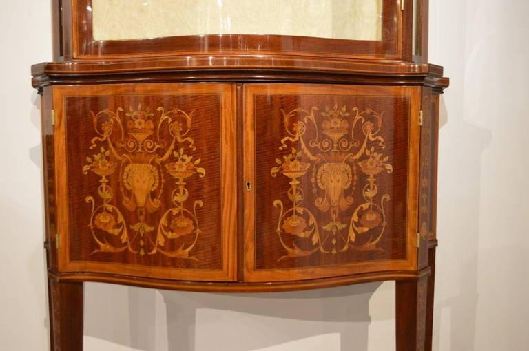 Beautiful Fiddleback Mahogany Marquetry Inlaid Display Cabinet 3