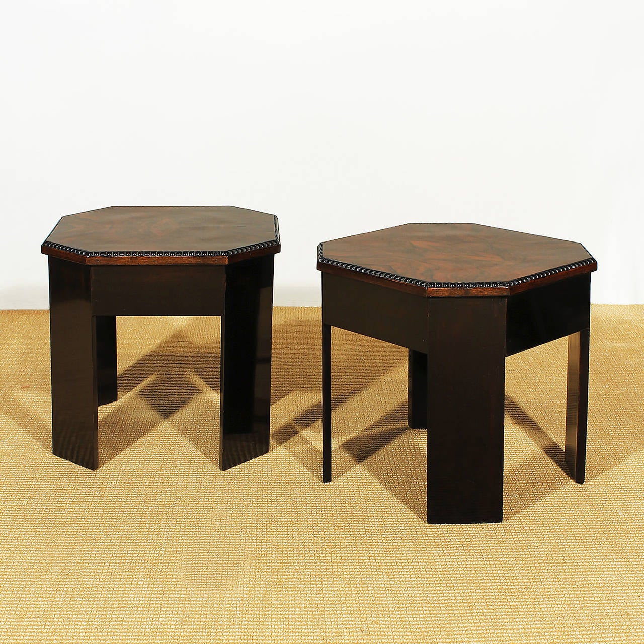 Spanish 1930´s Pair of Art Deco Mini Tables, walnut and burr walnut veneer - Spain