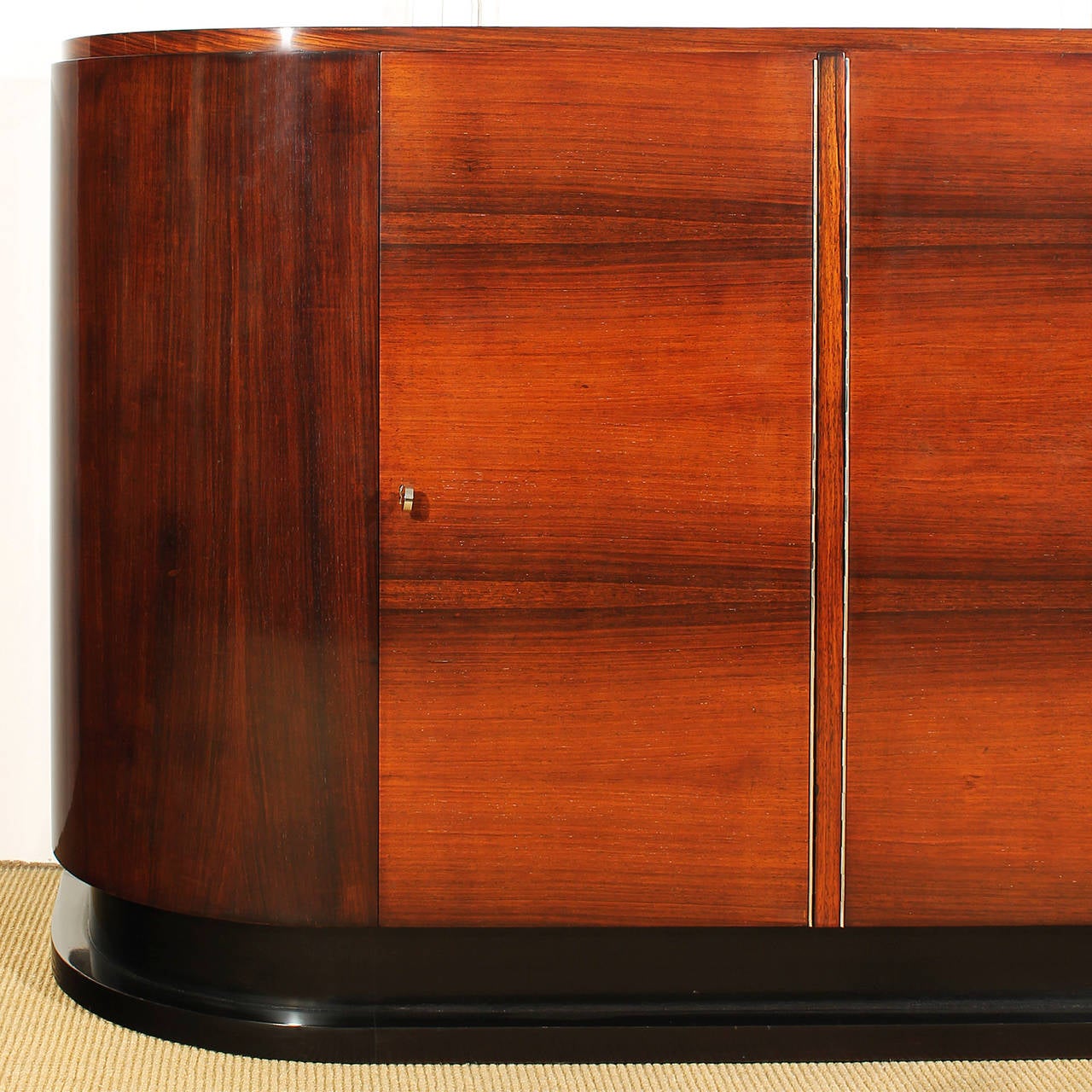 Splendid French Art Deco Rounded Sideboard 3