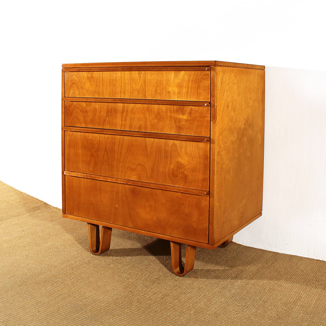 Small commode, 4 different sizes drawers, maple wood, french polish.
Design: Cees Braakman
Maker: Pastoe
Utrecht, Netherlands 1954