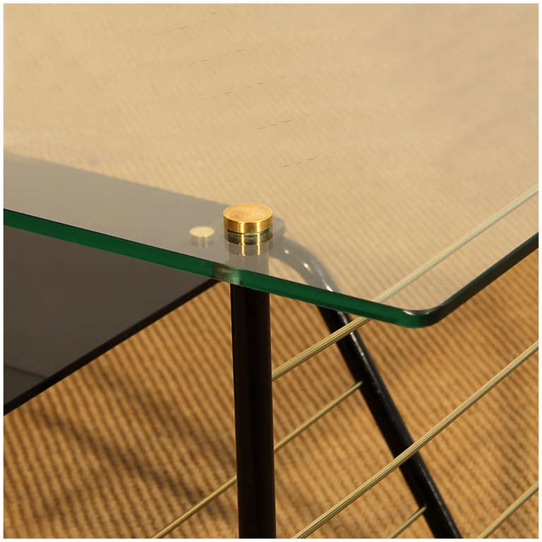 Métal Table basse moderne du milieu du siècle en métal, verre, opaline et laiton - France en vente