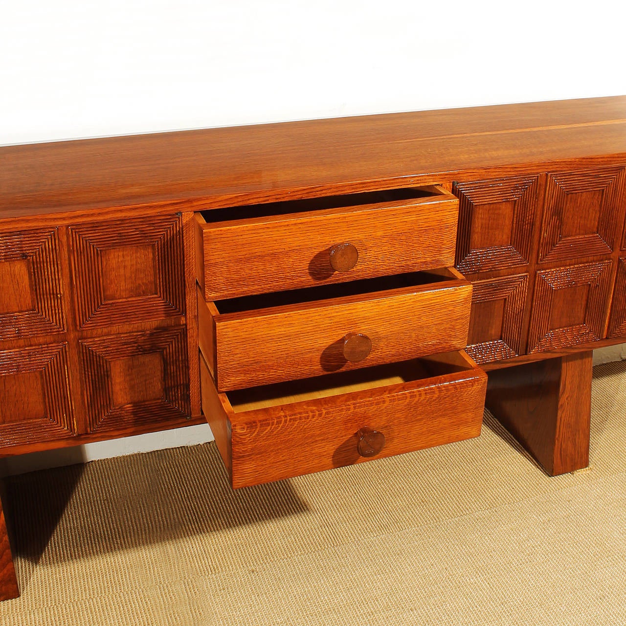 1940s Cubist Sideboard, Solid Oak and Veneer, Panels, Trapezoid Feet, Italy 2