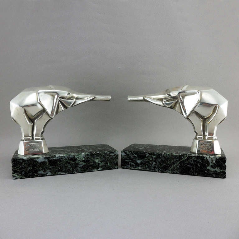 Rare pair of silver plated bronze elephants with marble bases. Stamped Jacques Cartier (France 1907-2001). France, circa 1932.