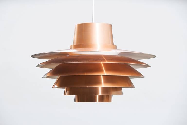 Copper ‘Verona’ pendant lamp.
Producer: Nordisk Solar.