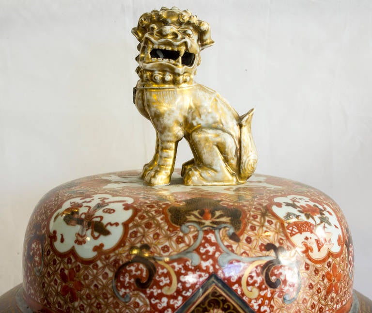 Big Chinese for Exportation Porcelain Vase, Qing Dynasty, 18th Century In Good Condition For Sale In Lisbon, PT