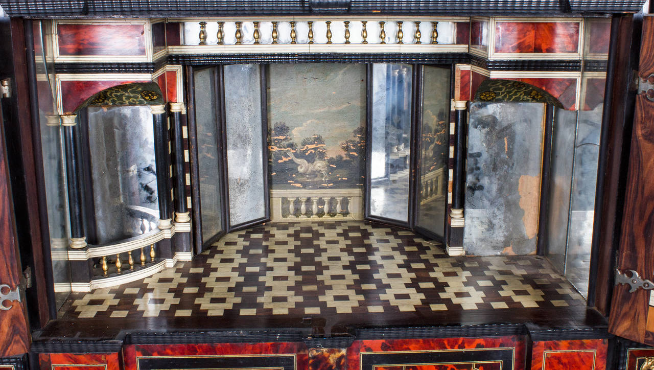 17th Century Flemish (Amberes) Cabinet un Tortoise Shell and Ebony For Sale 2
