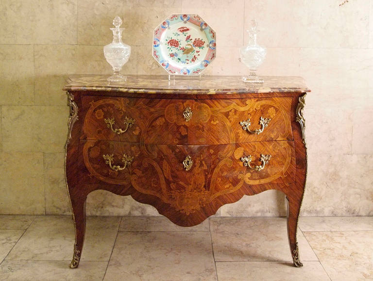Pair of 18th Century Portuguese Commodes In Good Condition For Sale In Lisbon, PT