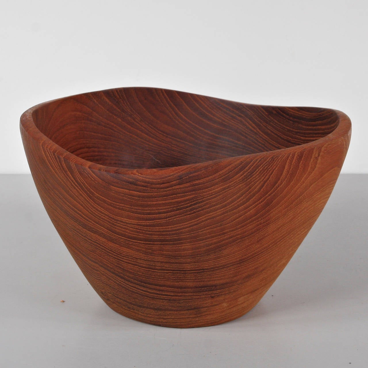 Teakwood Bowl, circa 1960 In Excellent Condition In Amsterdam, NL