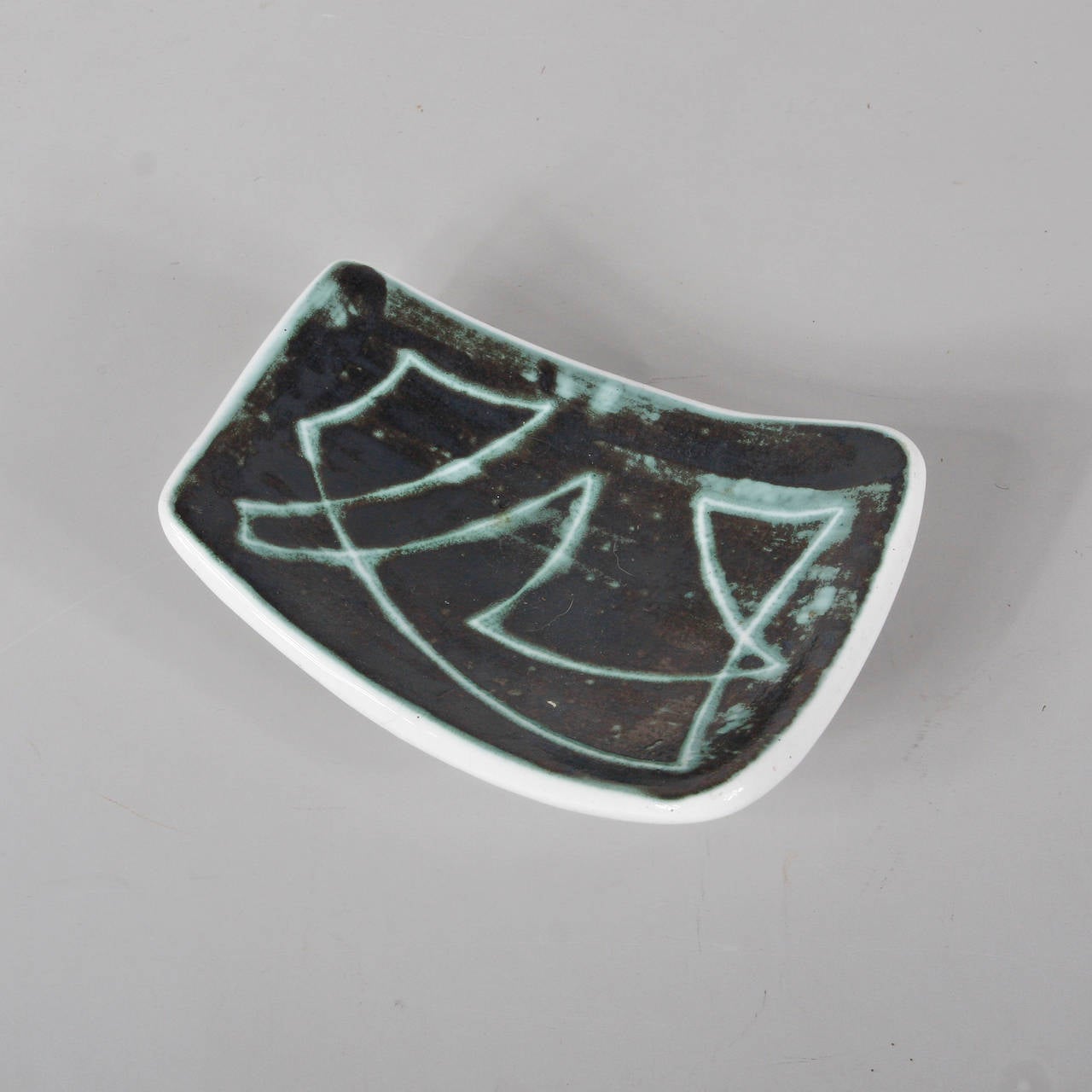Mid-Century Modern Ceramic Dish in the Manner of Georges Jouve