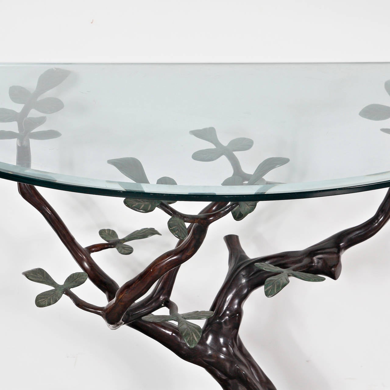 Unique sculptural Bonsai console table, manufactured in Belgium, circa 1970.

This rare find is made of high quality bronze in the shape of a Bonsai tree. Crafted with a fine eye for detail creating the true feel of trunk, roots and nerves, in a