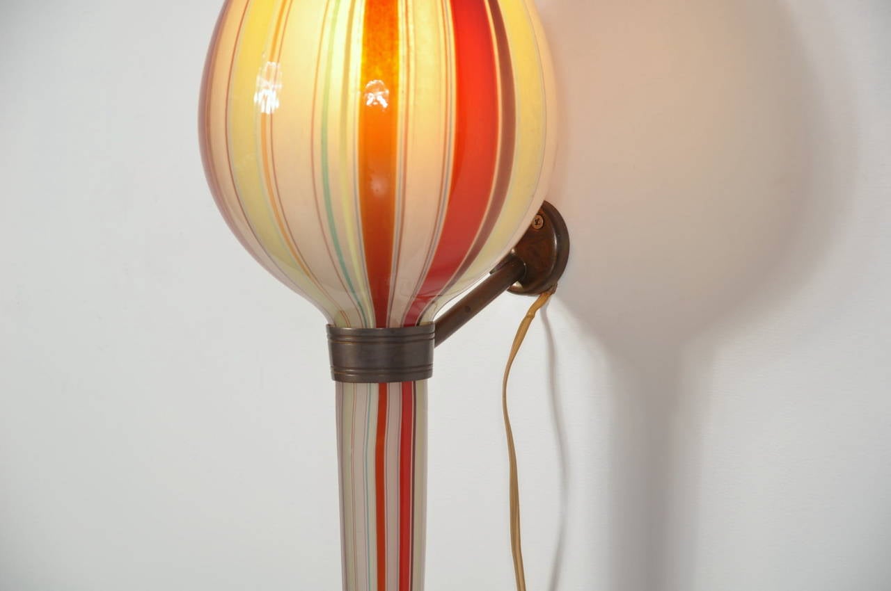 Mid-20th Century Italian Wall Lamp with Brass Armature, circa 1950 For Sale