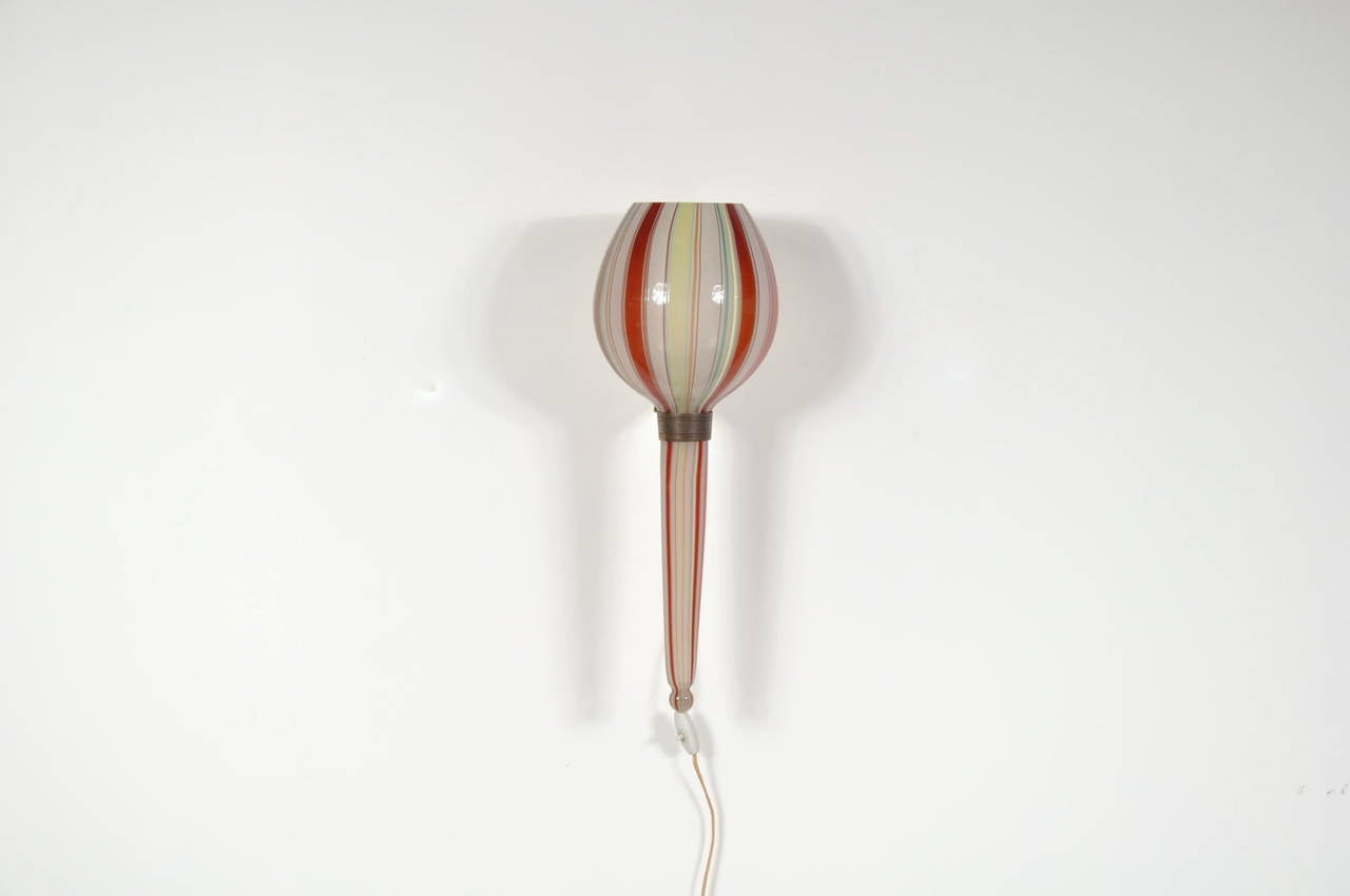 Mid-Century Modern Italian Wall Lamp with Brass Armature, circa 1950 For Sale