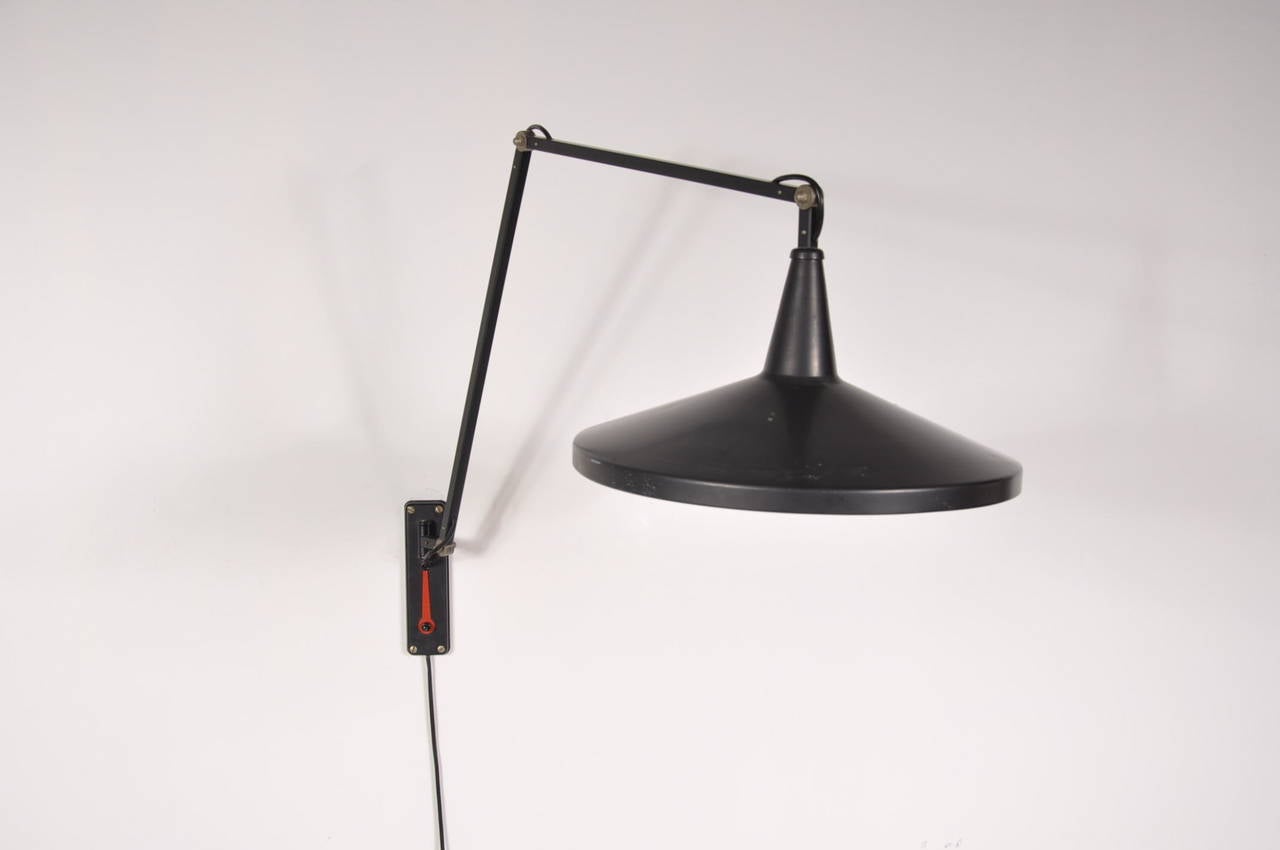 Black Metal Wall Lamp