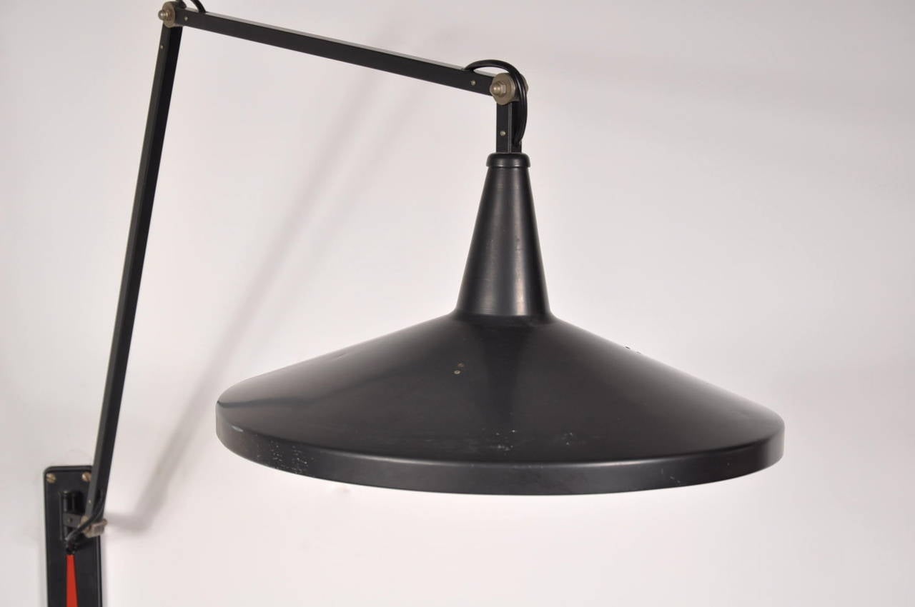 Black Metal Wall Lamp