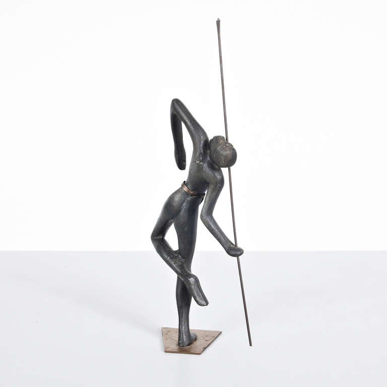 Milieu du XXe siècle Sculpture autrichienne en bronze à la manière de Hagenauer, datant d'environ 1930 en vente