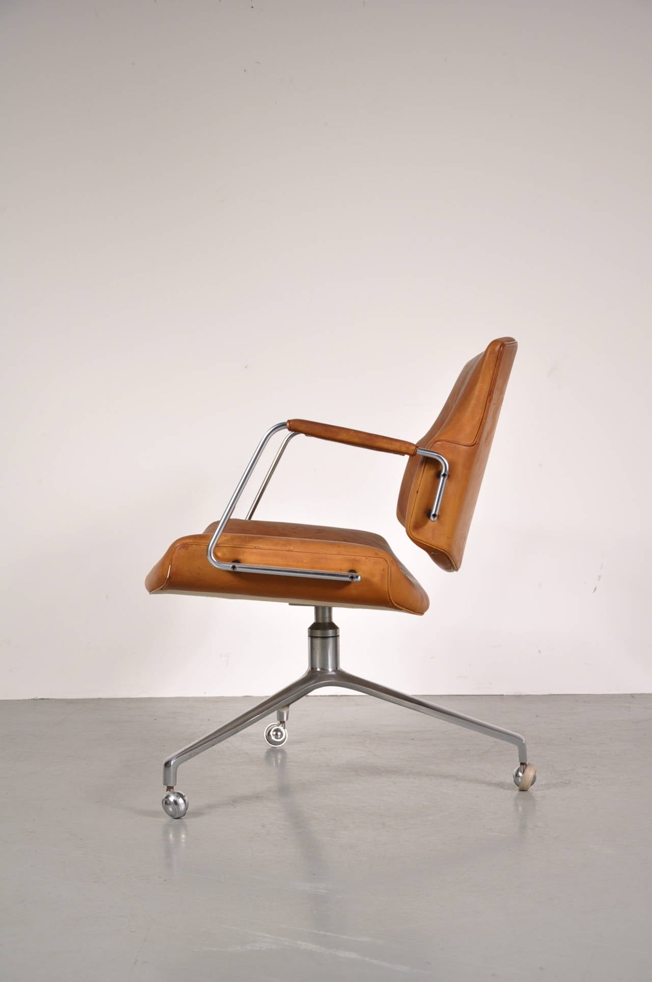 Mid-Century Modern Leather Conforence Chair by Preben Fabricius and Jorgen Kastholm, circa 1960
