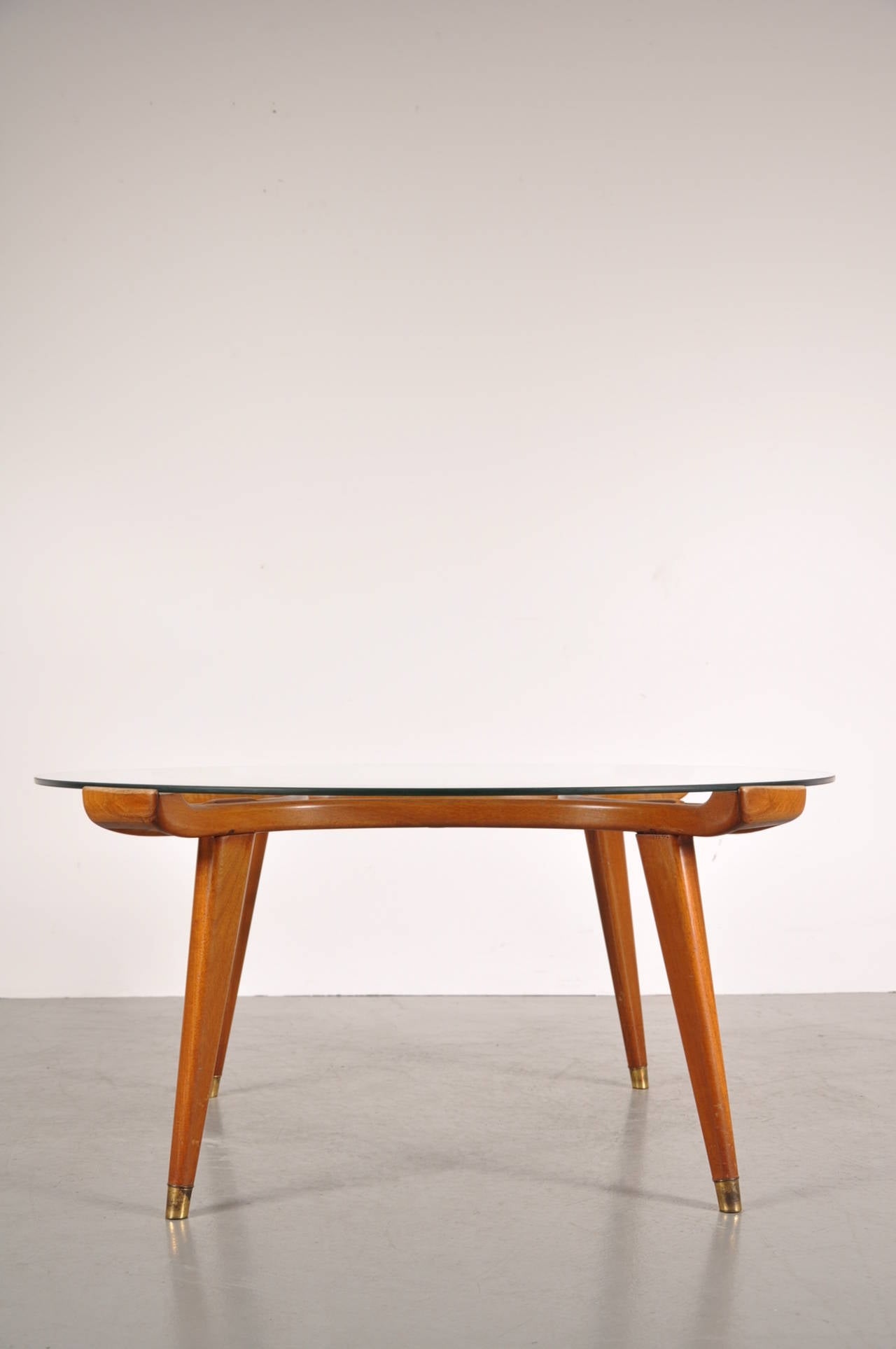 Mid-Century Modern Round Coffee Table by William Watting for Fristo, circa 1955 For Sale