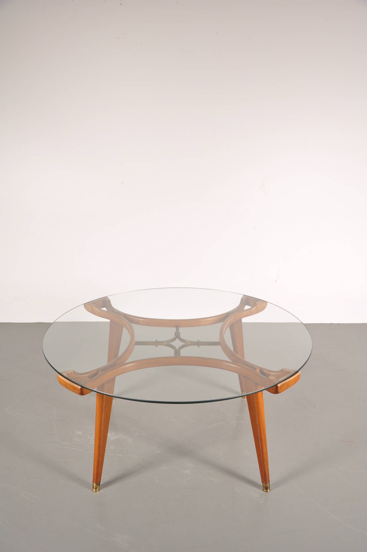 Mid-Century Modern Round Coffee Table by William Watting for Fristo, circa 1955 For Sale