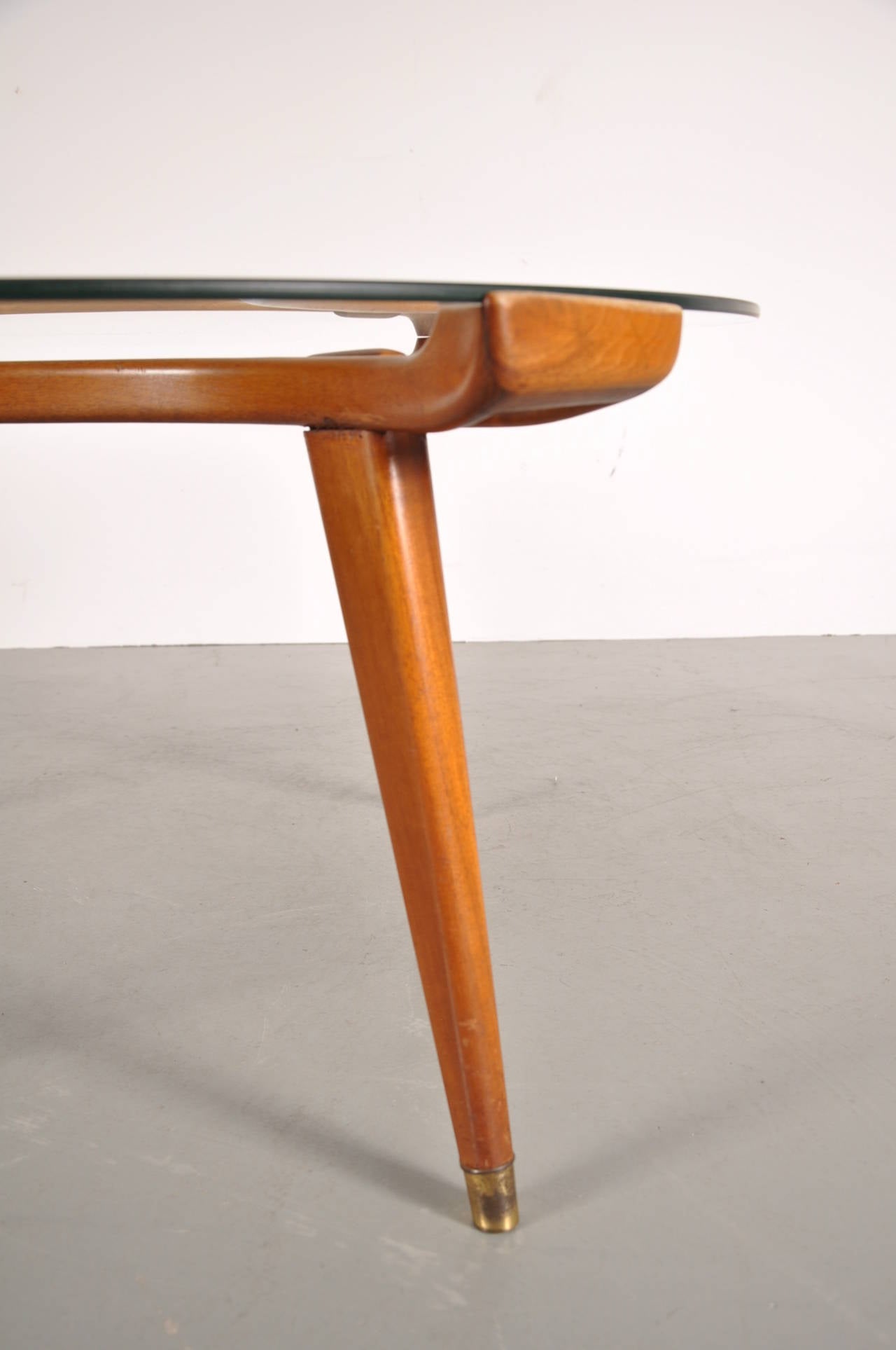 Round Coffee Table by William Watting for Fristo, circa 1955 In Good Condition For Sale In Amsterdam, NL