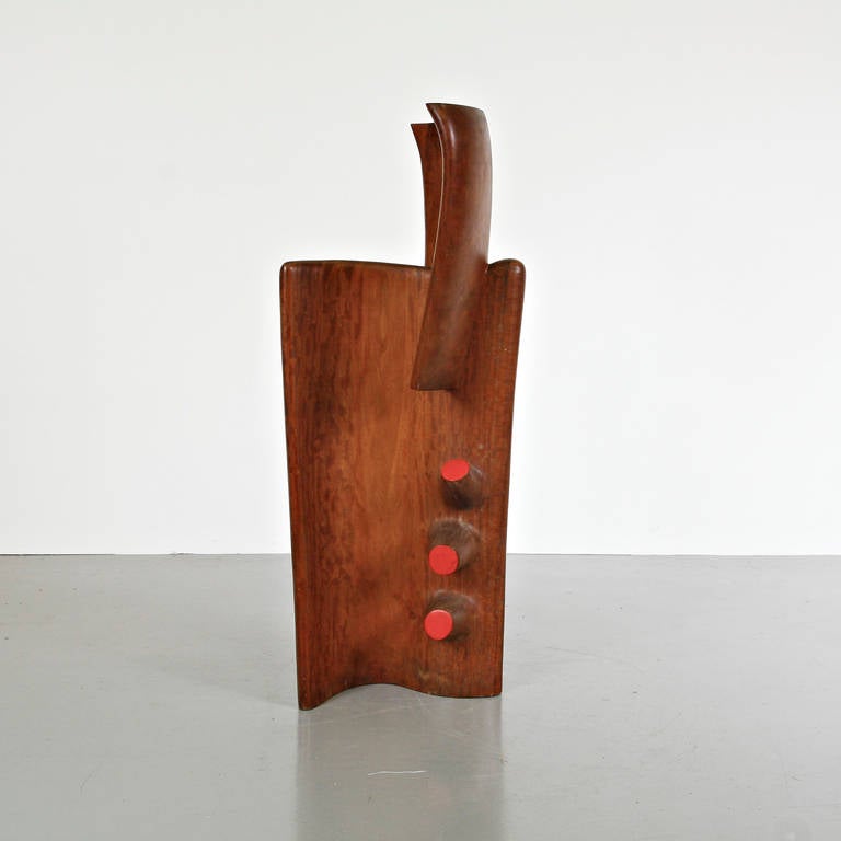 Grande scultura francese in legno realizzata da un artista anonimo, circa 1950.
Legno di Oak intagliato con dettagli dipinti.

Provenienza: Collezione privata di arte e design di un collezionista olandese, parte della sua collezione da oltre 20