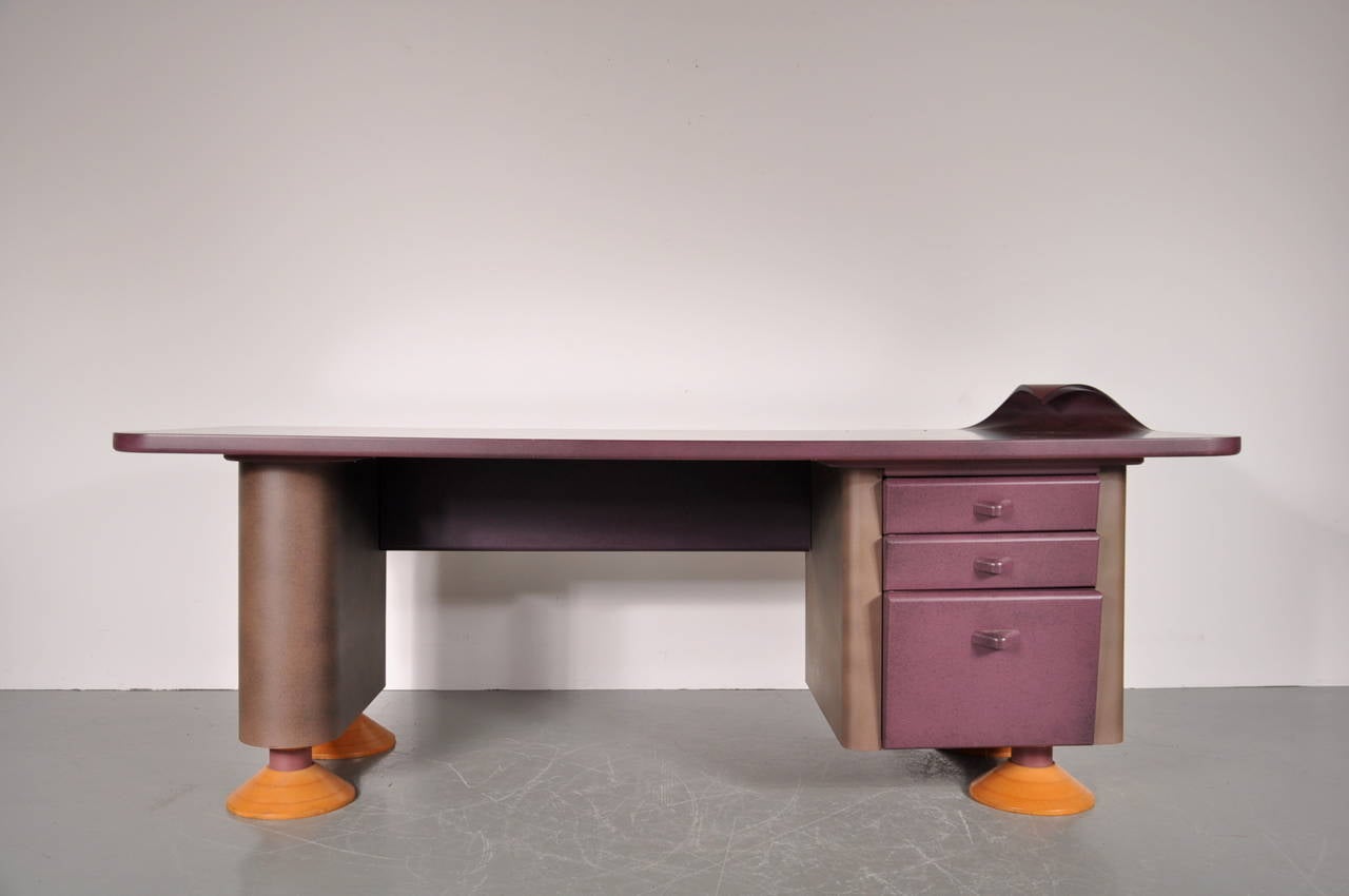 Rare Memphis Style Desk, circa 1980 In Good Condition In Amsterdam, NL