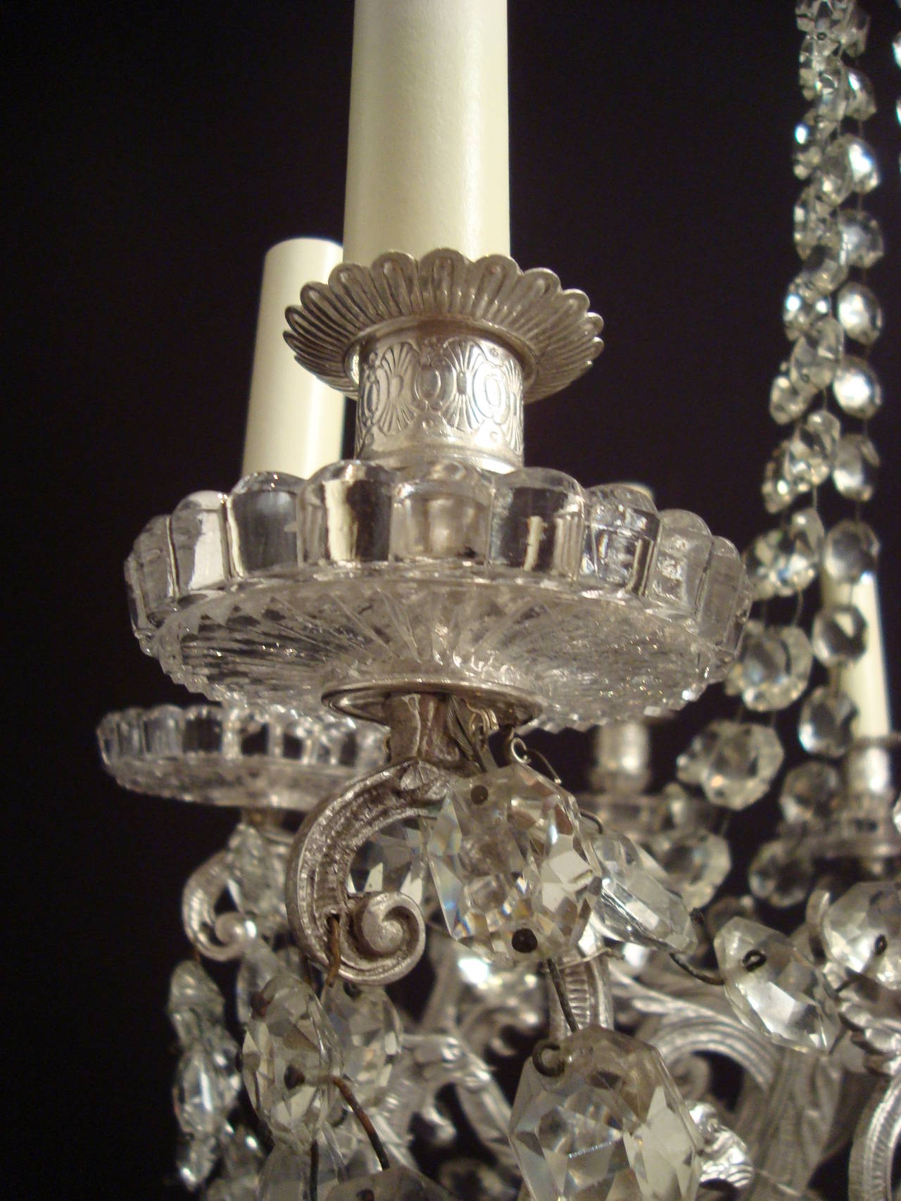 A most attractive silvered bronze and crystal chandelier, attributed to Baccarat In Good Condition In London, GB