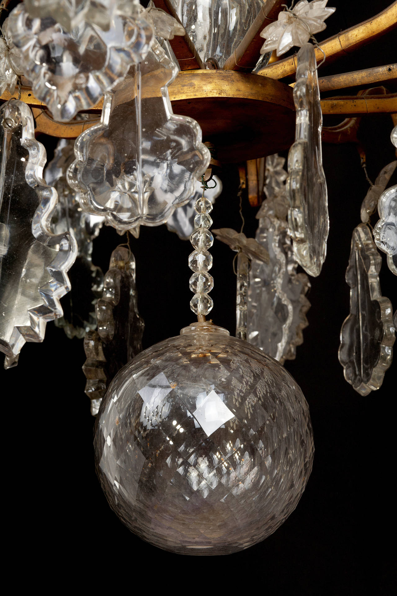 18th Century French Bronze and Crystal Chandelier In Good Condition For Sale In London, GB
