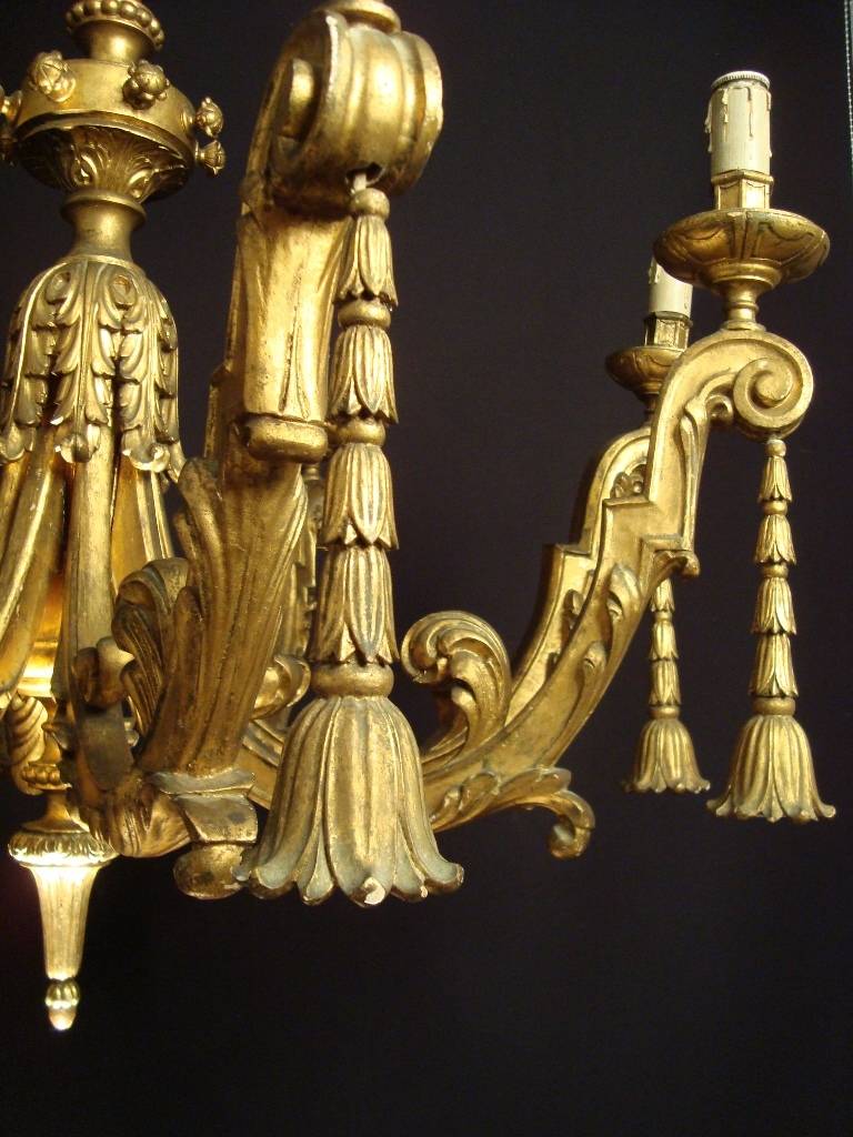 Impressive and Large Italian 19th Century, Carved Giltwood Chandelier For Sale 1