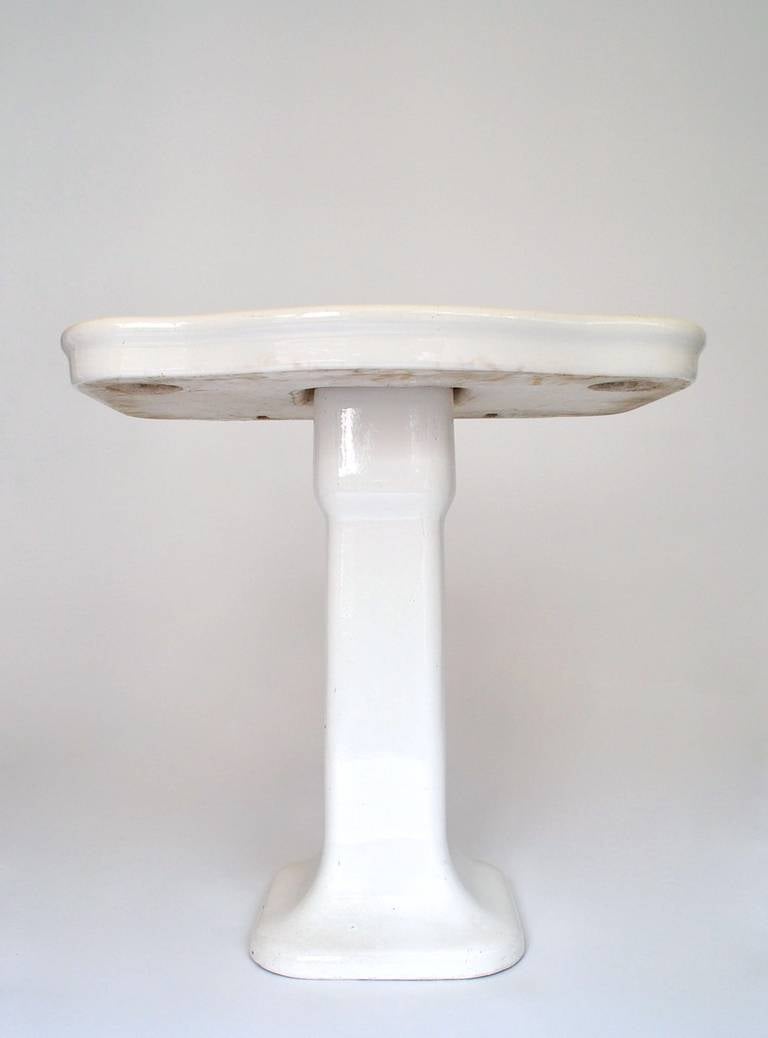Unknown Porcelain Bathroom Pedestal Table For Sale