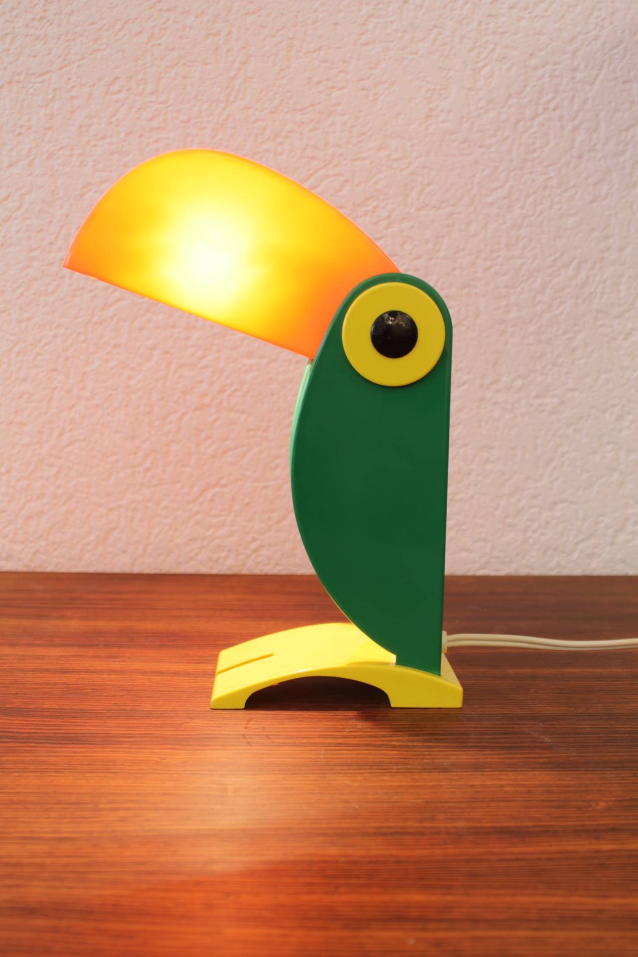 vintage toucan lamp