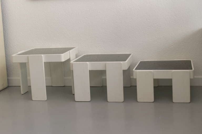 Gianfranco Frattini lacquered wood nesting tables at 1stDibs
