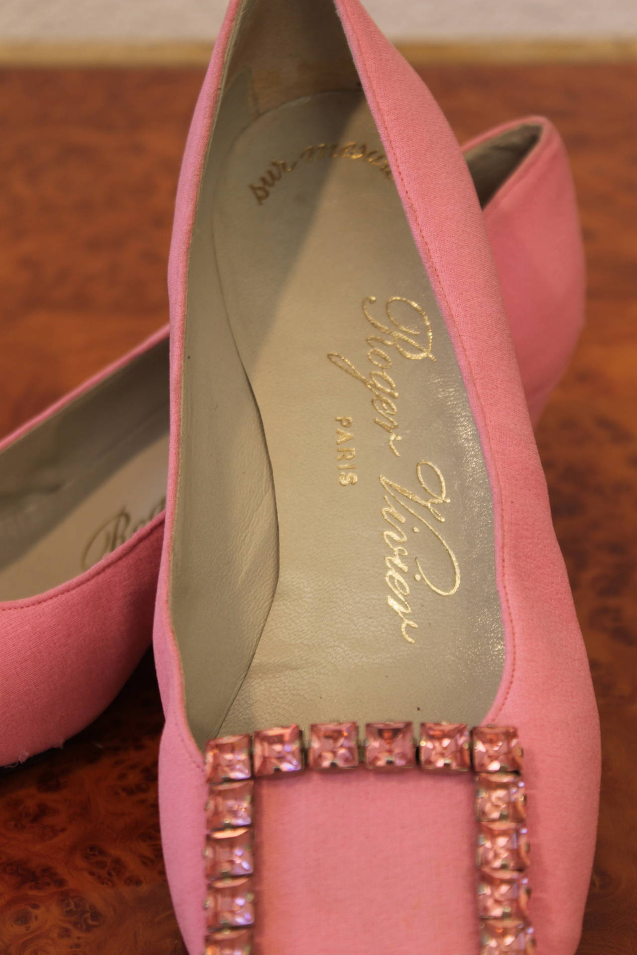 French Roger Vivier 1960s Pink Pumps