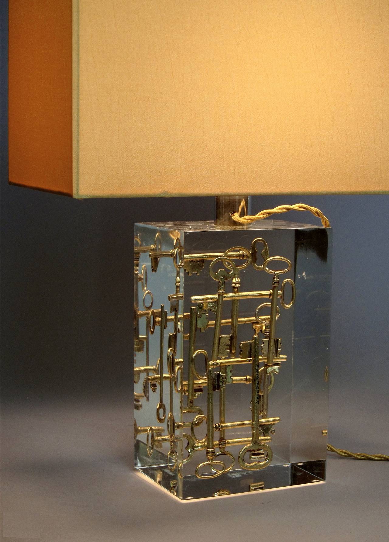 Modern Eye-catching Lucite Base Table Lamp, France, 1980s For Sale