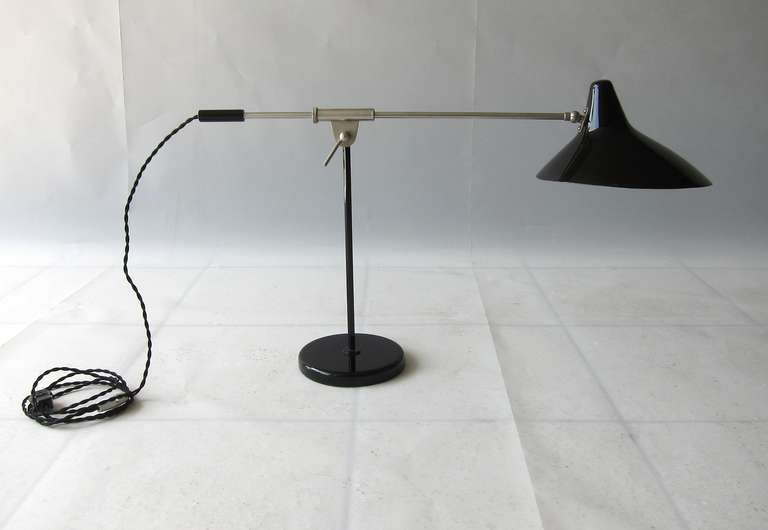Mid-20th Century Perfectly Styled Arteluce Table Light, Italy, 1950s For Sale